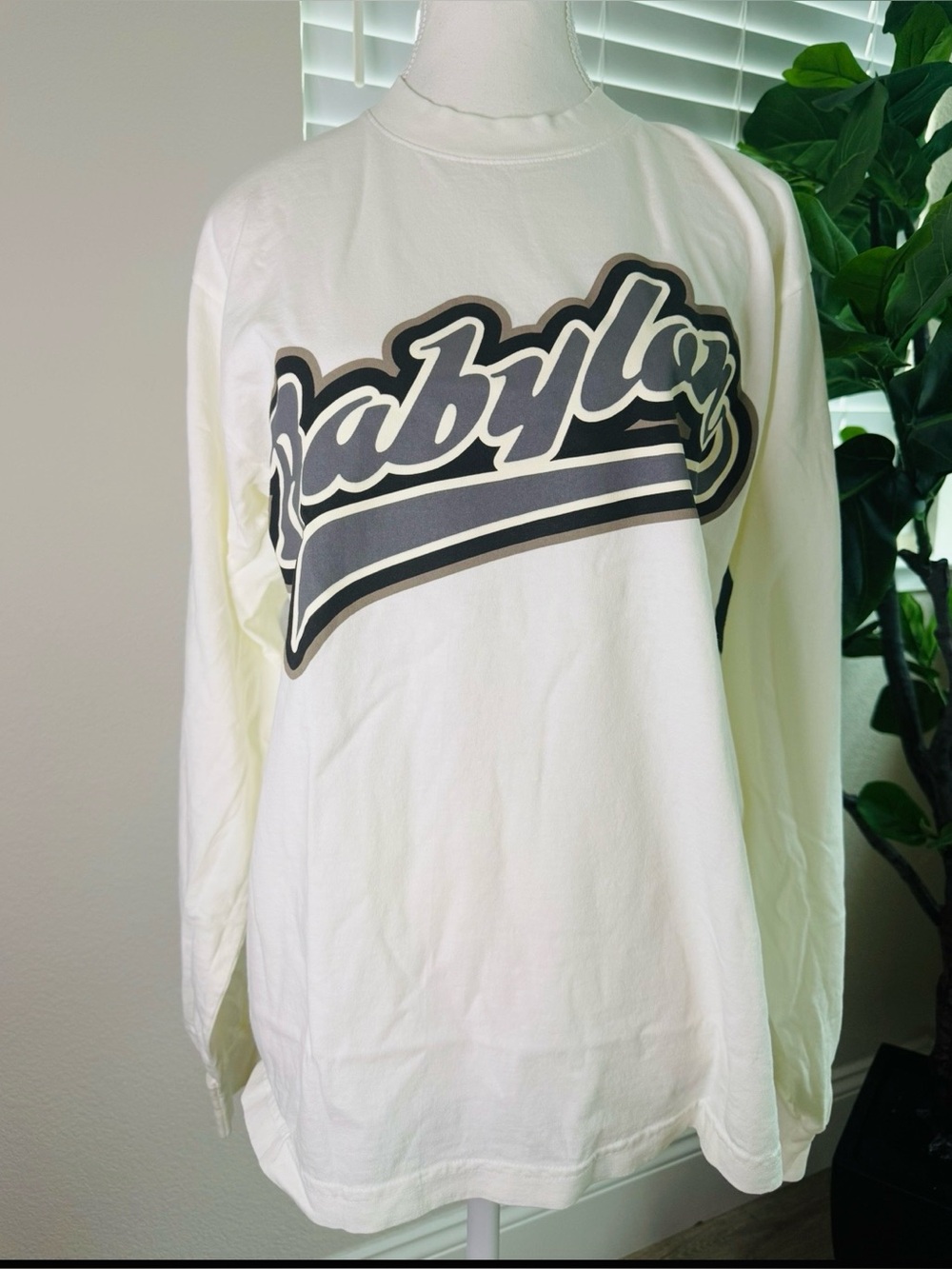 NWT Babylon long sleeved tshirt size S